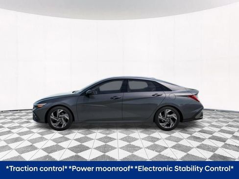 New 2025 Hyundai Elantra SEL image 5