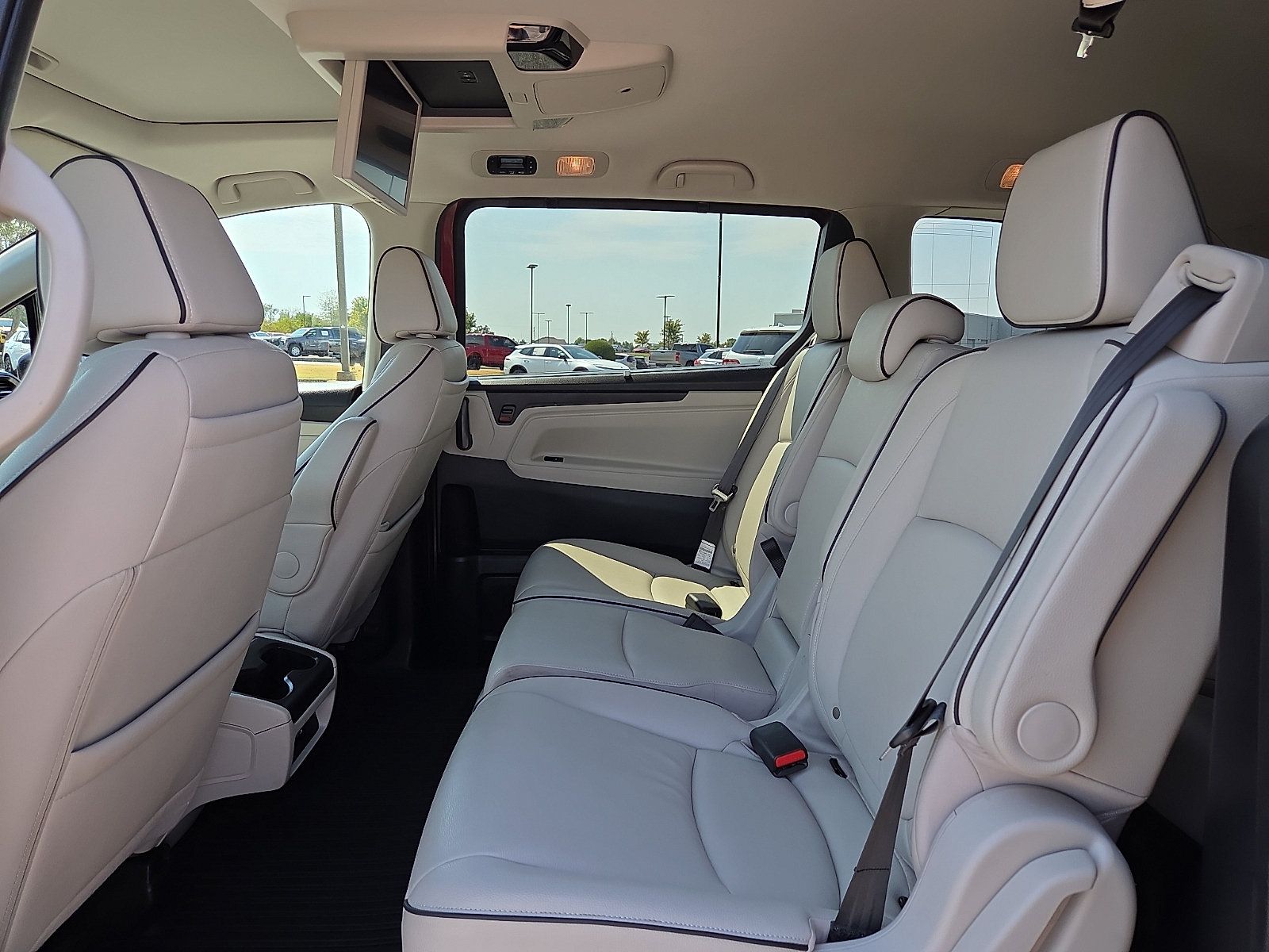 Used 2025 Honda Odyssey Touring image 11