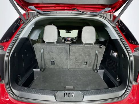 Certified 2022 Ford Explorer XLT w/ Equipment Group 202A image 21