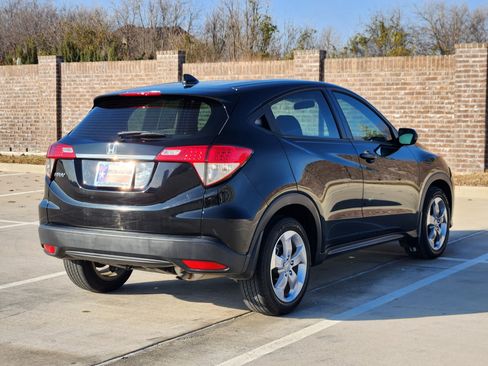 Used 2020 Honda HR-V LX image 6