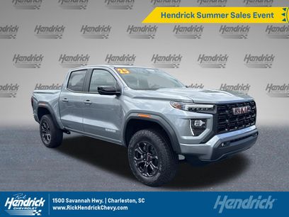 Used 2025 GMC Canyon Elevation w/ Convenience Package
