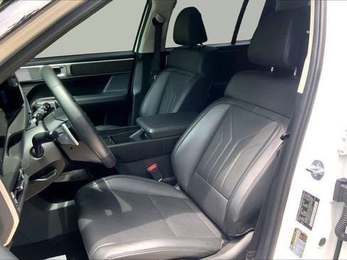 Used 2026 Hyundai Santa Fe SEL AWD/4WD image 8