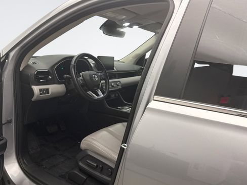 Used 2023 Honda Pilot EX-L image 10