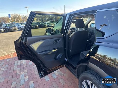 Used 2023 Nissan Rogue SV image 27