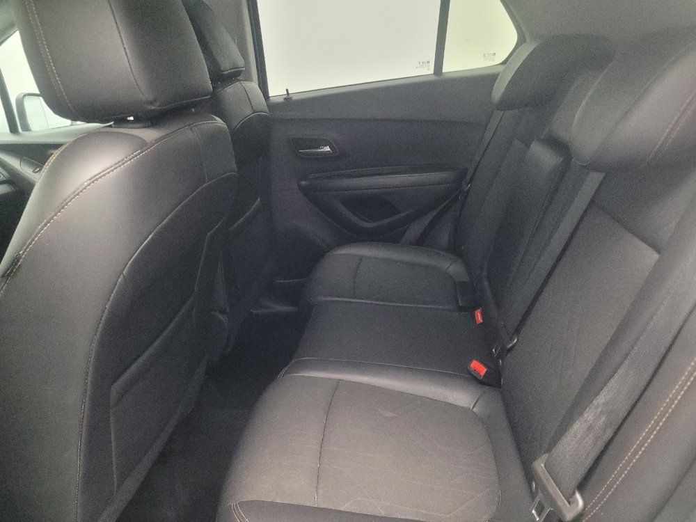 Used 2022 Chevrolet Trax LT w/ LT Convenience Package FWD image 18