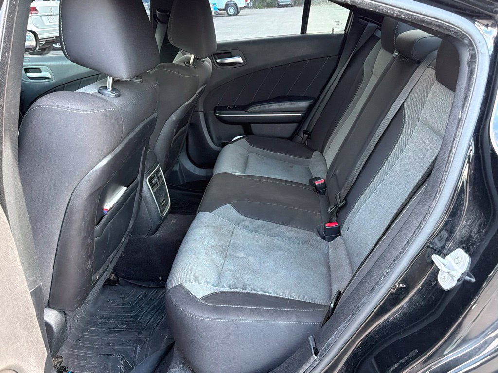 Used 2015 Dodge Charger R/T RWD image 18