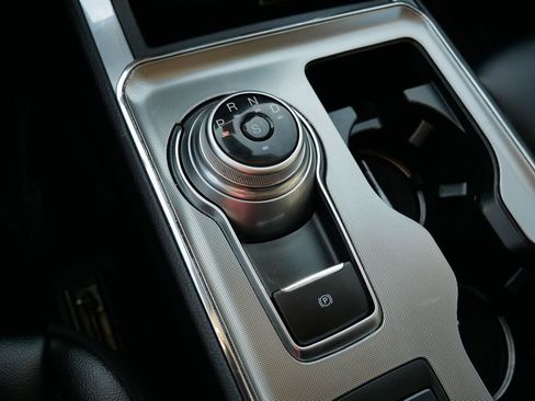 Certified 2024 Ford Edge Titanium AWD/4WD image 22