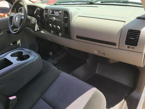 Used 2010 Chevrolet Silverado 1500 W/T AWD/4WD image 7