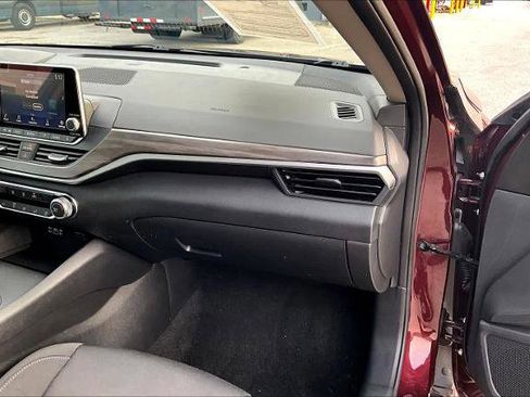 Certified 2025 Nissan Altima 2.5 SV image 18