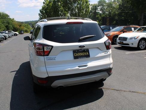 Used 2018 Ford Escape Titanium AWD/4WD image 8