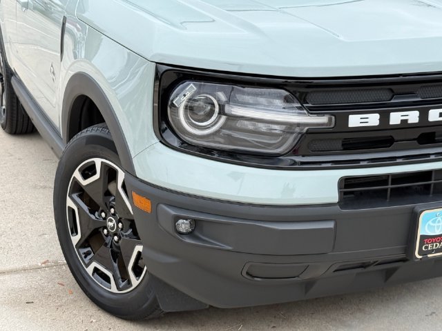 Used 2023 Ford Bronco Sport Outer Banks w/ Tech Package AWD/4WD image 6