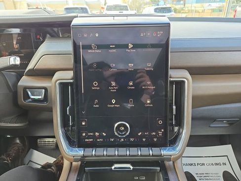 Used 2025 GMC Yukon Denali Ultimate w/ LPO, Floor Liner Package image 25