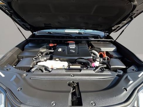 Used 2025 Lexus LX 700h Overtrail w/ Accessory Package (Z1) AWD/4WD image 21