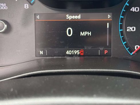 Used 2022 Chevrolet Colorado Z71 AWD/4WD image 28