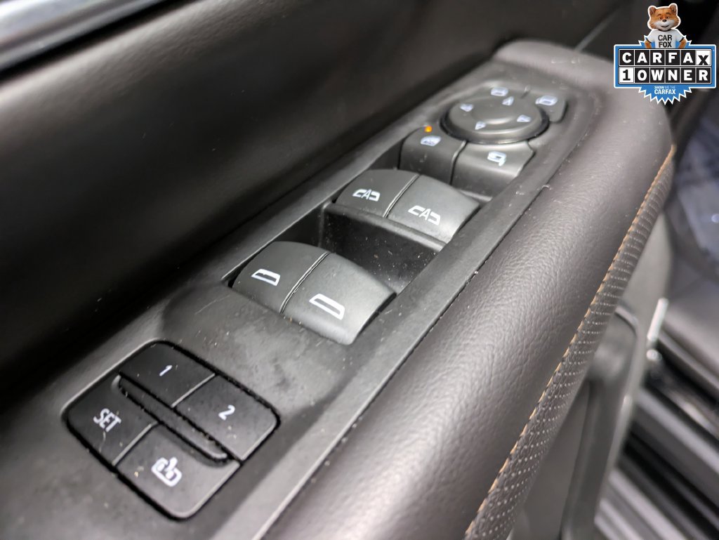 Used 2024 GMC Yukon AT4 w/ Technology Package AWD/4WD image 12