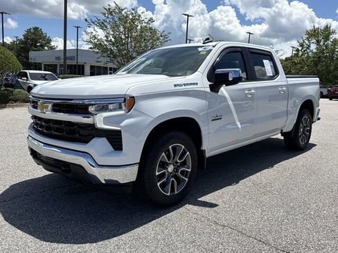 Used 2022 Chevrolet Silverado 1500 LT w/ Safety Package RWD image 7