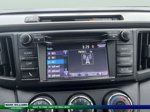 Used 2018 Toyota RAV4 LE image 18