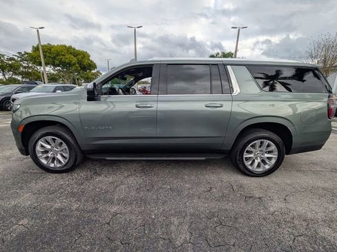 Used 2024 Chevrolet Suburban Premier image 4