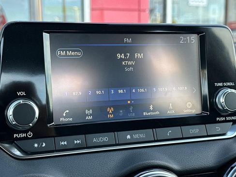 Used 2025 Nissan Sentra S image 14