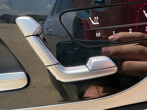 Used 2025 Mercedes-Benz E 350 Sedan image 29