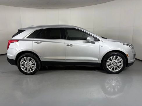 Used 2019 Cadillac XT5 Premium Luxury FWD image 8