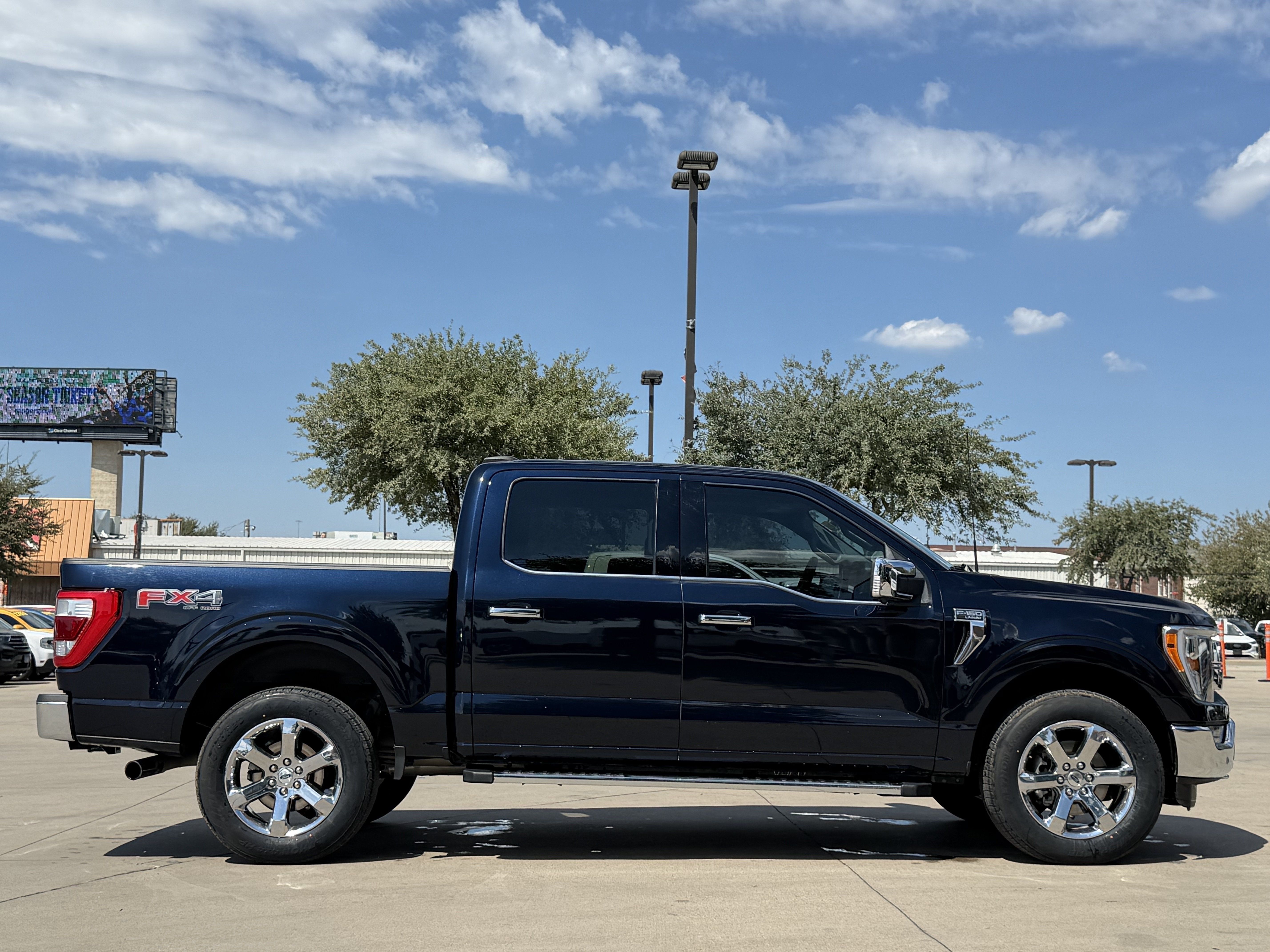 Used 2021 Ford F150 Lariat AWD/4WD image 3