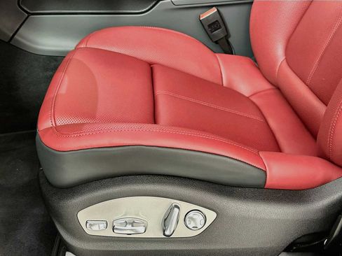 New 2026 Porsche Macan AWD/4WD image 12