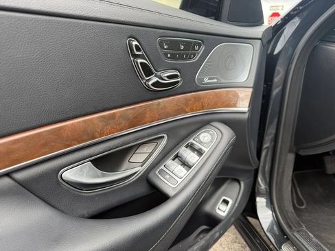 Used 2015 Mercedes-Benz S 550 4MATIC Sedan image 9
