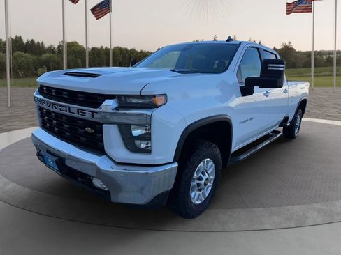 Used 2022 Chevrolet Silverado 2500 LT w/ Convenience Package AWD/4WD image 1
