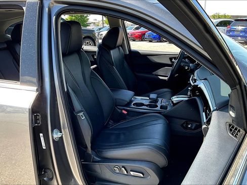 Used 2024 Acura MDX SH-AWD w/ Technology Package image 9