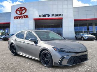 Used 2025 Toyota Camry SE video 1