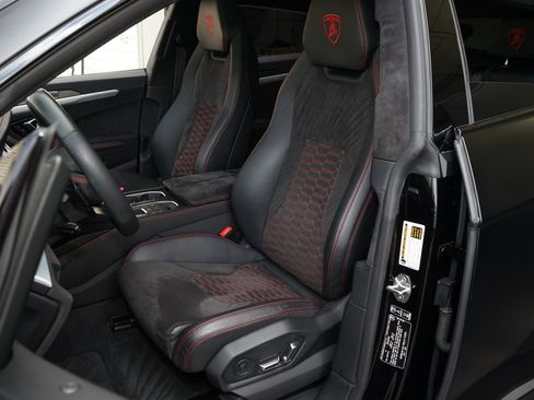 Used 2021 Lamborghini Urus image 12