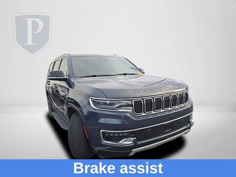 Used 2024 Jeep Wagoneer Series II w/ Flexible Seating Group AWD/4WD image 13