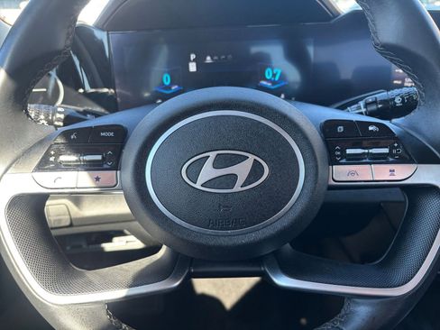 Used 2025 Hyundai Elantra SEL image 28