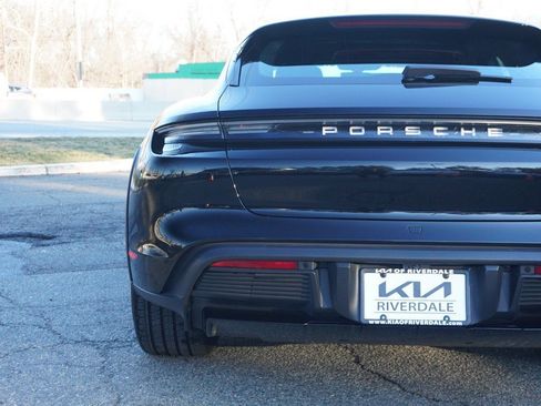 Used 2023 Porsche Taycan 4 Cross Turismo image 19