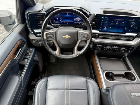 Certified 2024 Chevrolet Silverado 2500 High Country w/ Technology Package AWD/4WD image 33