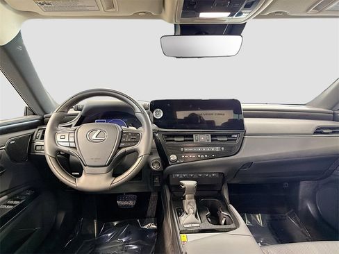 Used 2024 Lexus ES 300h w/ Accessory Package (Z2) image 23