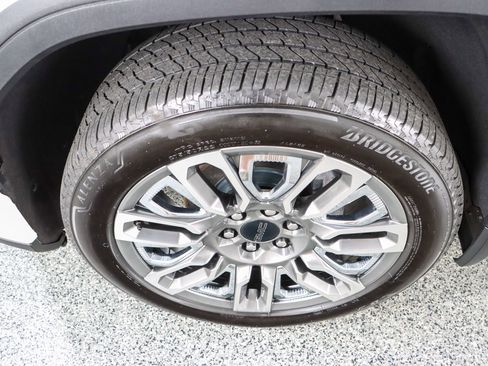 Used 2025 GMC Sierra 1500 Denali Ultimate image 11