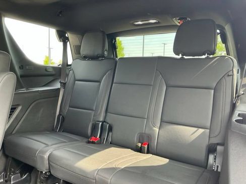 Used 2025 Chevrolet Tahoe High Country AWD/4WD image 37