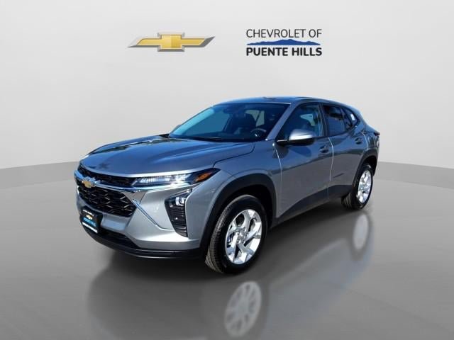 New 2026 Chevrolet Trax LS w/ LS Convenience Package FWD image 3