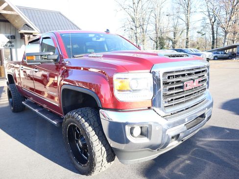 Used 2018 GMC Sierra 2500 SLT w/ Duramax Plus Package image 3