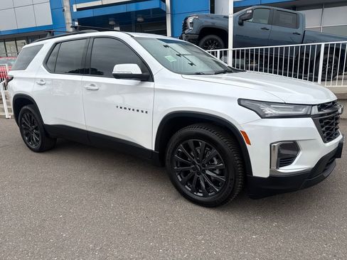 Used 2023 Chevrolet Traverse RS AWD/4WD image 7