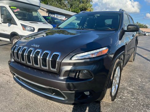 Used 2015 Jeep Cherokee Limited AWD/4WD image 2