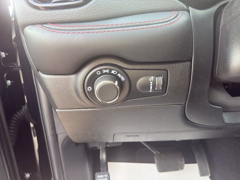 Used 2025 Dodge Durango GT image 10