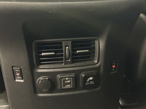 Used 2019 Nissan Titan PRO-4X w/ Pro-4x Convenience Package image 36