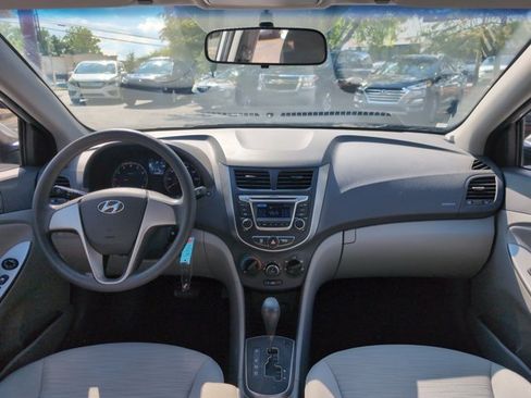 Used 2016 Hyundai Accent SE FWD image 23
