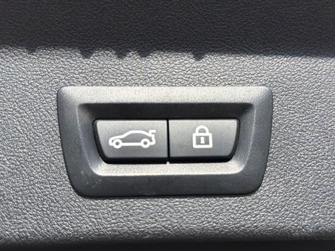 Used 2019 BMW X3 sDrive30i w/ Convenience Package RWD image 9