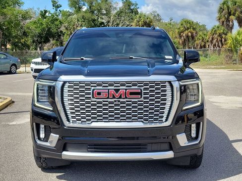 Used 2021 GMC Yukon XL Denali RWD image 2