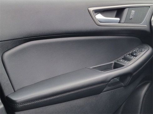 Certified 2024 Ford Edge SEL image 37