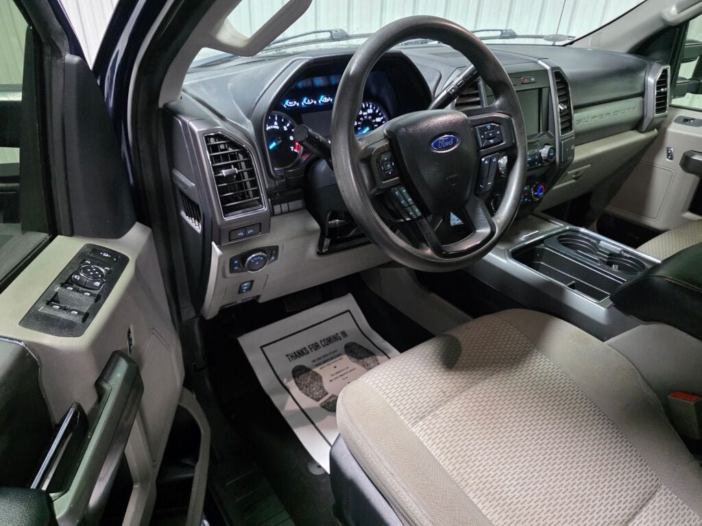 Used 2019 Ford F250 XLT w/ XLT Premium Package AWD/4WD image 7